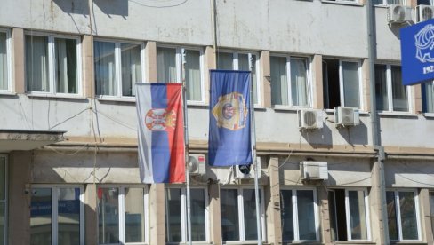 NAKON SVAĐE PRETUKLI MUŠKARCA Uhapšena trojica mladića u Kruševcu: Lekari se bore za život povređenog