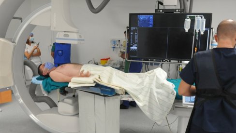 ZLATNI STANDARD U KARDIOLOGIJI: U kraljevačkoj Opštoj bolnici Studenica otvorena savremena angio sala (FOTO) ZLATNI STANDARD U KARDIOLOGIJI: U kraljevačkoj Opštoj bolnici Studenica otvorena savremena angio sala (FOTO)