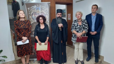 SVETLOST IKONOSTASA: Otvorena izložba u Muzeju Jadra u Loznici (FOTO) SVETLOST IKONOSTASA: Otvorena izložba u Muzeju Jadra u Loznici (FOTO)