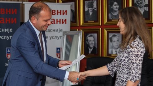 GRAD PODSTIČE RAĐANJE: Zvornik sufinansira vantelesnu oplodnju GRAD PODSTIČE RAĐANJE: Zvornik sufinansira vantelesnu oplodnju