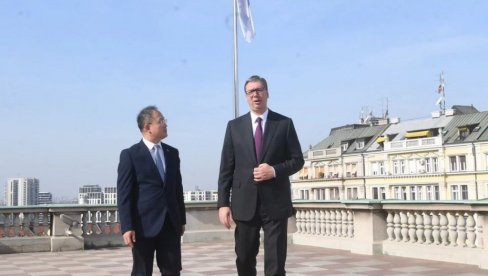 VUČIĆ SE SASTAO SA NOVIM AMBASADOROM KINE: Iskoristio sam priliku i da se pohvalim rezultatima Beograda i Srbije u prethodnom periodu VUČIĆ SE SASTAO SA NOVIM AMBASADOROM KINE: Iskoristio sam priliku i da se pohvalim rezultatima Beograda i Srbije u prethodnom periodu