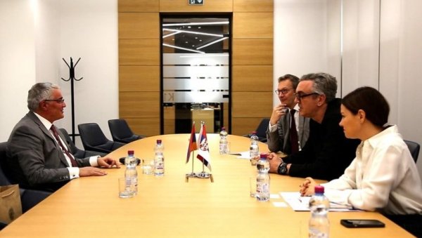 ЧАДЕЖ: Планирамо заједничке технолошке пројекте са Јерменијом ЧАДЕЖ: Планирамо заједничке технолошке пројекте са Јерменијом
