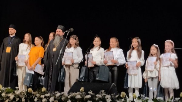 СВЕЧАНА АКАДЕМИЈА ЗА ЈУБИЛЕЈ: У Лозници обележавају 150 година храма Покрова Пресвете Богородице (ФОТО) СВЕЧАНА АКАДЕМИЈА ЗА ЈУБИЛЕЈ: У Лозници обележавају 150 година храма Покрова Пресвете Богородице (ФОТО)