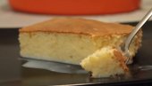 KOH - BAŠ KAKAV SU GA BAKE PRAVILE: Jednostavan kolač od griza i mleka, prste da poližete
