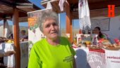 УНУК ВОЈНИК МЕ ЈЕ ЗАМОЛИО ДА ПРОЧИТАМ ПЕСМУ ПРЕДСЕДНИКУ: Она је упутла стихове Вучићу (ВИДЕО) УНУК ВОЈНИК МЕ ЈЕ ЗАМОЛИО ДА ПРОЧИТАМ ПЕСМУ ПРЕДСЕДНИКУ: Она је упутла стихове Вучићу (ВИДЕО)