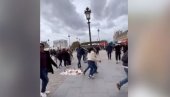 LJUDI U PANICI BEŽE IZ LUVRA: Čuveni muzej u Parizu evakuisan zbog dojave o bombi (VIDEO) LJUDI U PANICI BEŽE IZ LUVRA: Čuveni muzej u Parizu evakuisan zbog dojave o bombi (VIDEO)
