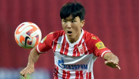 DELIJE, HVALA! Hvang se obratio navijačima Crvene zvezde, pa poslao poruku na ćirilici! (FOTO) DELIJE, HVALA! Hvang se obratio navijačima Crvene zvezde, pa poslao poruku na ćirilici! (FOTO)