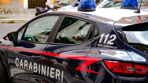 TINEJDŽER RUMUN UBIJEN IZ VATRENOG ORUŽJA: Zločin na stanici metroa na periferiji Rima