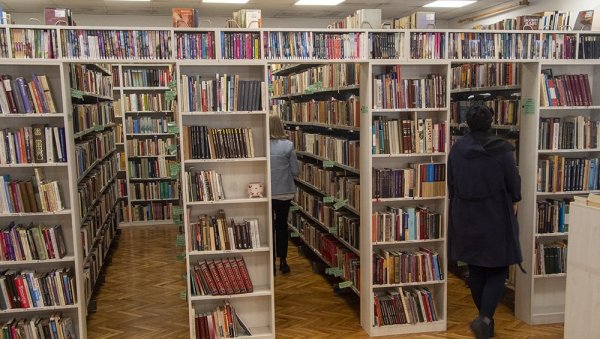 НАРОДНА БИБЛИОТЕКА У ТРЕБИЊУ НАСТАВЉА СА УСПЕШНИМ РАДОМ: Бројне активности за љубитеље књиге НАРОДНА БИБЛИОТЕКА У ТРЕБИЊУ НАСТАВЉА СА УСПЕШНИМ РАДОМ: Бројне активности за љубитеље књиге