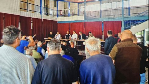 MEŠTANI PROTIV SPALIONICE GUMA U VIDOVIĆIMA: Ciglana želi da u svom pogonu, bez dozvole, spaljuje otpad MEŠTANI PROTIV SPALIONICE GUMA U VIDOVIĆIMA: Ciglana želi da u svom pogonu, bez dozvole, spaljuje otpad