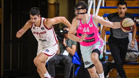 PRVA POBEDA MEGE U ABA LIGI: Nikola Topić srušio FMP u Železniku PRVA POBEDA MEGE U ABA LIGI: Nikola Topić srušio FMP u Železniku