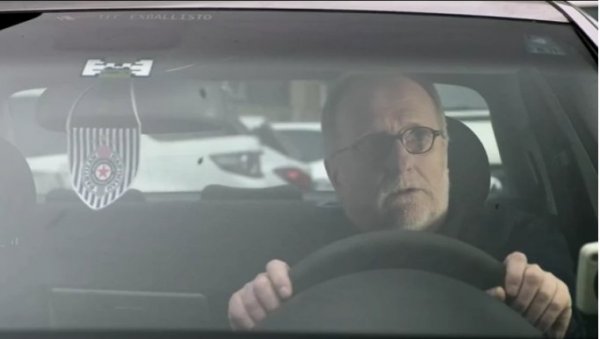ПОЧИЊЕ! Партизан на оригиналан начин зове навијаче на Барселону (ВИДЕО) ПОЧИЊЕ! Партизан на оригиналан начин зове навијаче на Барселону (ВИДЕО)
