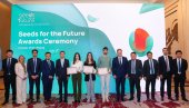 MINISTAR JOVANOVIĆ U PEKINGU: Zajedno sa kompanijom Huawei nagradio srpske studente MINISTAR JOVANOVIĆ U PEKINGU: Zajedno sa kompanijom Huawei nagradio srpske studente