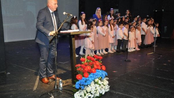 ГАС СТИЖЕ У 4.000 КУЋА: Поводом Дана општине Звездара најављени нови пројекти ГАС СТИЖЕ У 4.000 КУЋА: Поводом Дана општине Звездара најављени нови пројекти