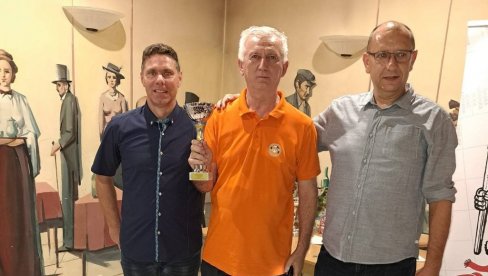 ZA NJIH NEMA TEŠKE ZAGONETKE: Enigmate iz Kikinde uspešne na takmičenju u Hrvatskoj ZA NJIH NEMA TEŠKE ZAGONETKE: Enigmate iz Kikinde uspešne na takmičenju u Hrvatskoj