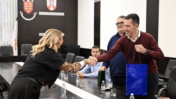 УДРУЖЕНИ ДО ЦИЉА: Караван Заједно можемо посетио град на Ибру УДРУЖЕНИ ДО ЦИЉА: Караван Заједно можемо посетио град на Ибру