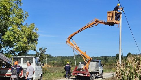 BITKA ZA STABILNIJI NAPON: Izgradnja dalekovoda od 10 kilovolti rešiće probleme u elektrosnabdevanju Petrovcu na Mlavi BITKA ZA STABILNIJI NAPON: Izgradnja dalekovoda od 10 kilovolti rešiće probleme u elektrosnabdevanju Petrovcu na Mlavi