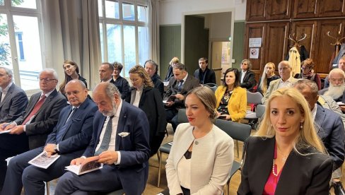 ВЕКОВНИ МОСТ ИЗМЕЂУ КУЛТУРА: У Паризу обележена стогодишњица инаугурације Института за славистику ВЕКОВНИ МОСТ ИЗМЕЂУ КУЛТУРА: У Паризу обележена стогодишњица инаугурације Института за славистику