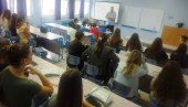 НОВО ПРИЗНАЊЕ НАЈБОЉЕМ ПРОФЕСОРУ: Параћинцу Борку Петровићу „Сведочанство о доброти“ НОВО ПРИЗНАЊЕ НАЈБОЉЕМ ПРОФЕСОРУ: Параћинцу Борку Петровићу „Сведочанство о доброти“