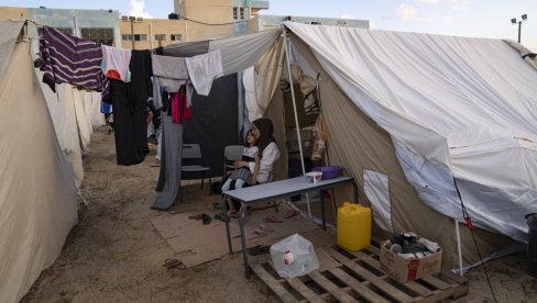 VAŽAN ZAHTEV: UN traže otvaranje još jednog prelaza za isporuku humanitarne pomoći u Gazu VAŽAN ZAHTEV: UN traže otvaranje još jednog prelaza za isporuku humanitarne pomoći u Gazu