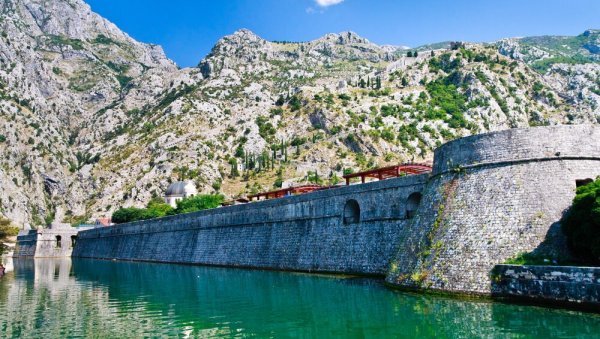 НЕМА ВИШЕ ПУТОВАЊА БЕЗ ПАСОША: Идеја Шенгена је пропала НЕМА ВИШЕ ПУТОВАЊА БЕЗ ПАСОША: Идеја Шенгена је пропала