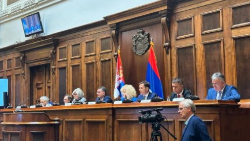 ŠTA PREDVIĐA BUDŽET ZA 2024. GODINU? Ministar Mali otkrio za šta će biti izdvojena državna sredstva (FOTO) ŠTA PREDVIĐA BUDŽET ZA 2024. GODINU? Ministar Mali otkrio za šta će biti izdvojena državna sredstva (FOTO)