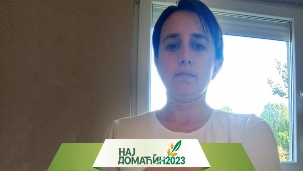 ЈАСНА И ЊЕН СУПРУГ СУ ЖИВОТ У ГРАДУ ЗАМЕНИЛИ ПОДСТАНАРСКИМ У СЕЛУ: Имају осморо деце и на закупљеној земљи успешну фарму товљеника (ФОТО) ЈАСНА И ЊЕН СУПРУГ СУ ЖИВОТ У ГРАДУ ЗАМЕНИЛИ ПОДСТАНАРСКИМ У СЕЛУ: Имају осморо деце и на закупљеној земљи успешну фарму товљеника (ФОТО)