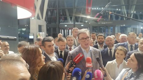 ШТА ЈЕ СПРЕЧАВАЛО ВУЧИЋЕВЕ ПРЕТХОДНИКЕ ДА ЗАВРШЕ ПРОКОП? Председник на питање Новости: Док ви сањате шта ћете да урадите за људе... ШТА ЈЕ СПРЕЧАВАЛО ВУЧИЋЕВЕ ПРЕТХОДНИКЕ ДА ЗАВРШЕ ПРОКОП? Председник на питање Новости: Док ви сањате шта ћете да урадите за људе...