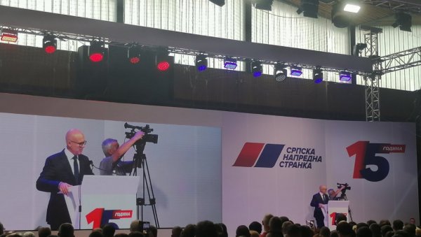 ВУЧЕВИЋ: Спаја нас љубав према Србији ВУЧЕВИЋ: Спаја нас љубав према Србији