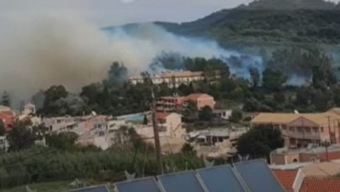 GORI NA KRFU: Meštani dobili poruku da se evakuišu, vatra preti kućama (VIDEO) GORI NA KRFU: Meštani dobili poruku da se evakuišu, vatra preti kućama (VIDEO)