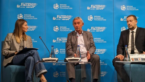 СРБИ НЕ ПРИХВАТАЈУ ДА ЈЕ НЕКО БОЉИ ОД ЊИХ! Светислав Пешић одушевио у Нишу, открио и занимљивост о Бодироги СРБИ НЕ ПРИХВАТАЈУ ДА ЈЕ НЕКО БОЉИ ОД ЊИХ! Светислав Пешић одушевио у Нишу, открио и занимљивост о Бодироги