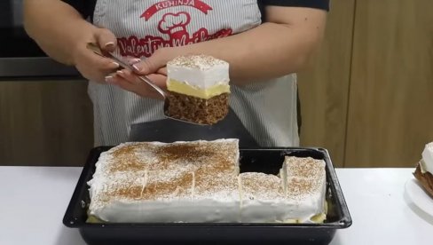 JEDNOSTAVNA PRIPREMA, A FANTASTIČAN UKUS: Probajte češki kolač - kremast, sočan, tražićete parče više (VIDEO) JEDNOSTAVNA PRIPREMA, A FANTASTIČAN UKUS: Probajte češki kolač - kremast, sočan, tražićete parče više (VIDEO)