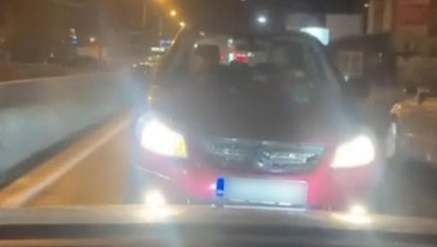 ŠTA SE OVO DEŠAVA SA LJUDIMA? Još jedana vožnja beogradskim ulicama u suprotnom smeru - korisnici društvenih mreža u čudu (VIDEO) ŠTA SE OVO DEŠAVA SA LJUDIMA? Još jedana vožnja beogradskim ulicama u suprotnom smeru - korisnici društvenih mreža u čudu (VIDEO)