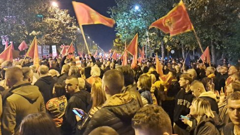 NEĆE DA BUDU NI KONTROLORI Opozicija kategorična po pitanju popisa u Crnoj Gori NEĆE DA BUDU NI KONTROLORI Opozicija kategorična po pitanju popisa u Crnoj Gori