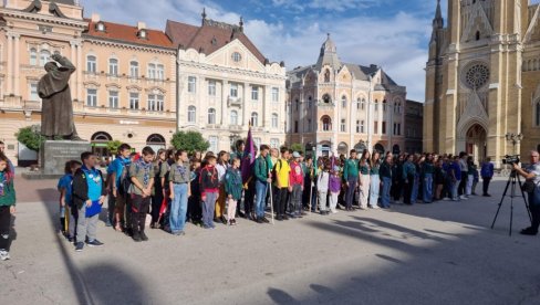 PRONALAZILI ZNAMENITOSTI : Manifestacija „Mikin ilegalac“ uoči Dana oslobođenja Novog Sada PRONALAZILI ZNAMENITOSTI : Manifestacija „Mikin ilegalac“ uoči Dana oslobođenja Novog Sada