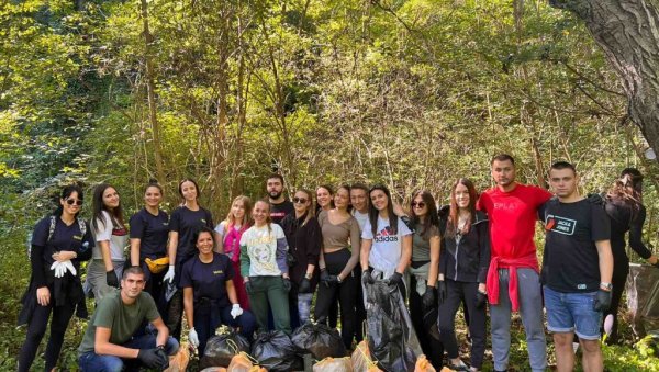 АКЦИЈА СТУДЕНАТА ЕКОНОМСКОГ ФАКУЛТЕТА: У Овчар Бањи скупили 100 врећа смећа АКЦИЈА СТУДЕНАТА ЕКОНОМСКОГ ФАКУЛТЕТА: У Овчар Бањи скупили 100 врећа смећа