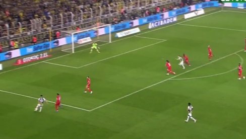 SRBIN GAZDUJE TURSKOM: Dušan Tadić vodi Fenerbahče ka tituli (VIDEO) SRBIN GAZDUJE TURSKOM: Dušan Tadić vodi Fenerbahče ka tituli (VIDEO)
