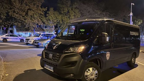 U NOVOM SADU ZAPALJENI LOKAL I BMV: Uhapšena dvojica Beograđana osumnjičena za izazivanje opšte opasnosti U NOVOM SADU ZAPALJENI LOKAL I BMV: Uhapšena dvojica Beograđana osumnjičena za izazivanje opšte opasnosti