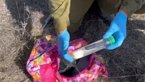 PRONAŠLI BOMBE U DEČJIM ŠKOLSKIM RANCIMA? IDF podelio dramatičan snimak (VIDEO) PRONAŠLI BOMBE U DEČJIM ŠKOLSKIM RANCIMA? IDF podelio dramatičan snimak (VIDEO)