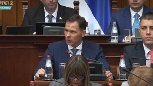 MALI ODGOVORIO MARINIKI TEPIĆ: Da sam bio snishodljiv, pobegao bih glavom bez obzira uplašen od najvećeg tajkuna u našoj zemlji ikada MALI ODGOVORIO MARINIKI TEPIĆ: Da sam bio snishodljiv, pobegao bih glavom bez obzira uplašen od najvećeg tajkuna u našoj zemlji ikada