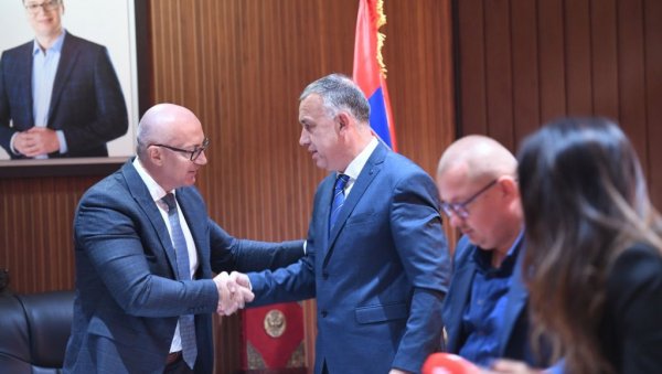 ЗЛАТАН ЕЛЕК НОВИ ПРЕДСЕДНИК СРПСКЕ ЛИСТЕ ЗЛАТАН ЕЛЕК НОВИ ПРЕДСЕДНИК СРПСКЕ ЛИСТЕ