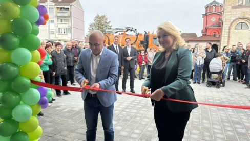 VIŠE NEMA LISTE ČEKANJA: U Bačkoj Palanci otvoren najveći vrtić u tom gradu, mesta za 200 mališana VIŠE NEMA LISTE ČEKANJA: U Bačkoj Palanci otvoren najveći vrtić u tom gradu, mesta za 200 mališana