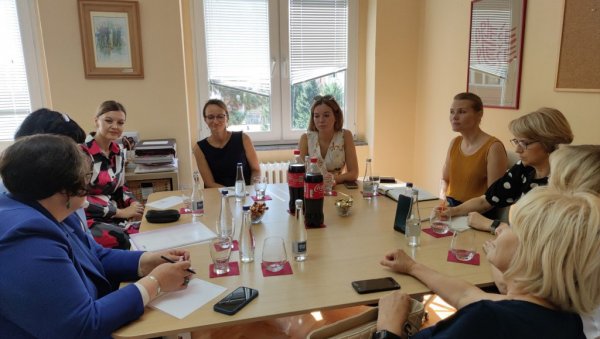 БЕСПЛАТНО УЧЕЊЕ РУСКОГ: Филолошка гимназија сарађује са Универзитетом Лав Николајевич Толстој БЕСПЛАТНО УЧЕЊЕ РУСКОГ: Филолошка гимназија сарађује са Универзитетом Лав Николајевич Толстој