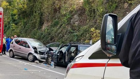 POGINULA ŽENA, ŠESTORO POVREĐENO: Detalji stravične saobraćajne nesreće kod Paraćina, „mercedes“ preticao i izazvao sudar POGINULA ŽENA, ŠESTORO POVREĐENO: Detalji stravične saobraćajne nesreće kod Paraćina, „mercedes“ preticao i izazvao sudar