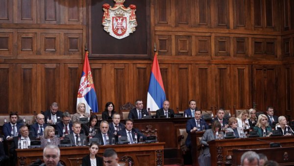 МАЛИ: Локалне самоуправе у суфициту, на рачуну имају 70 милијарди динара МАЛИ: Локалне самоуправе у суфициту, на рачуну имају 70 милијарди динара