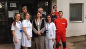 ПОСЕТИЛИ ГРАЂАНЕ БИКОВА: Војни лекари проверавају здравље мештана у Суботици ПОСЕТИЛИ ГРАЂАНЕ БИКОВА: Војни лекари проверавају здравље мештана у Суботици