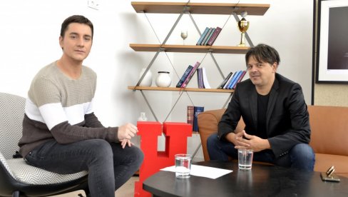 NOVOSTI INTERVJU: Aca Regina otkrio sve o saradnji sa Filharmonijom (FOTO/VIDEO) NOVOSTI INTERVJU: Aca Regina otkrio sve o saradnji sa Filharmonijom (FOTO/VIDEO)