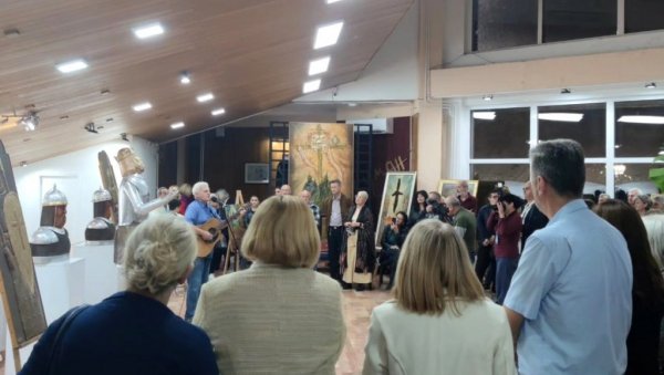 ПЕТ И ПО ДЕЦЕНИЈА СТВАРАЛАШТВА: У Кучеву отворена изложба Петра Анђелковића ПЕТ И ПО ДЕЦЕНИЈА СТВАРАЛАШТВА: У Кучеву отворена изложба Петра Анђелковића