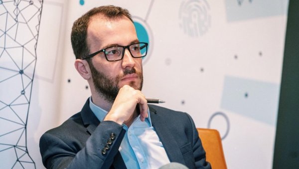 ПРОБЛЕМАТИЧНИ УГОВОРИ О ДЕЛУ: Поручују из Института Алтернатива ПРОБЛЕМАТИЧНИ УГОВОРИ О ДЕЛУ: Поручују из Института Алтернатива
