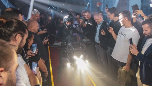 100 година BMW Моторрад бренда обележено уз две београдске премијере: BMW Р 1300 ГС и BMW Р18 Роцтане 100 година BMW Моторрад бренда обележено уз две београдске премијере: BMW Р 1300 ГС и BMW Р18 Роцтане